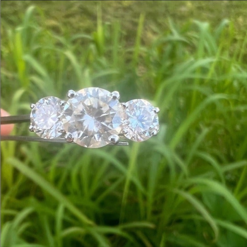 Elegant 14K  3.2 carat Moissanite Ring